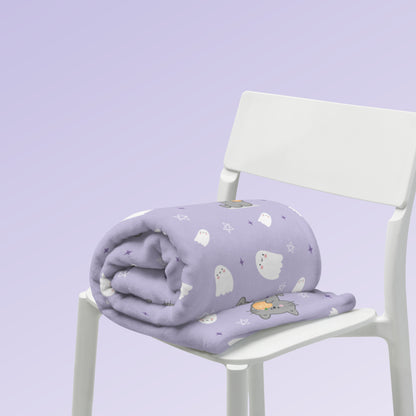 Kawaii Cat, Pumpkin and Ghosts Purple Blanket