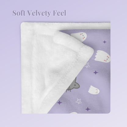 Kawaii Cat, Pumpkin and Ghosts Purple Blanket